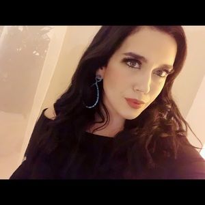 Meet your Posher, Isabel